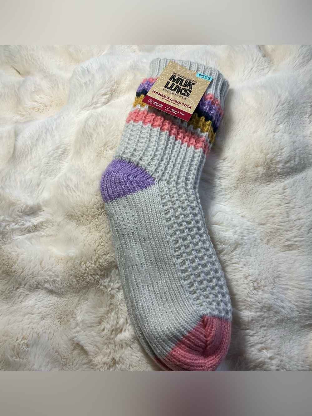 NWT Muk Luks Women’s Cabin Socks w/ non-slip grips on bottom, fleece lined!